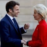emmanuel-macron-ursula-von-der-leyen-afp-ludovic-marin-1646081020