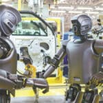 Deux robots dans une entreprise en Chine